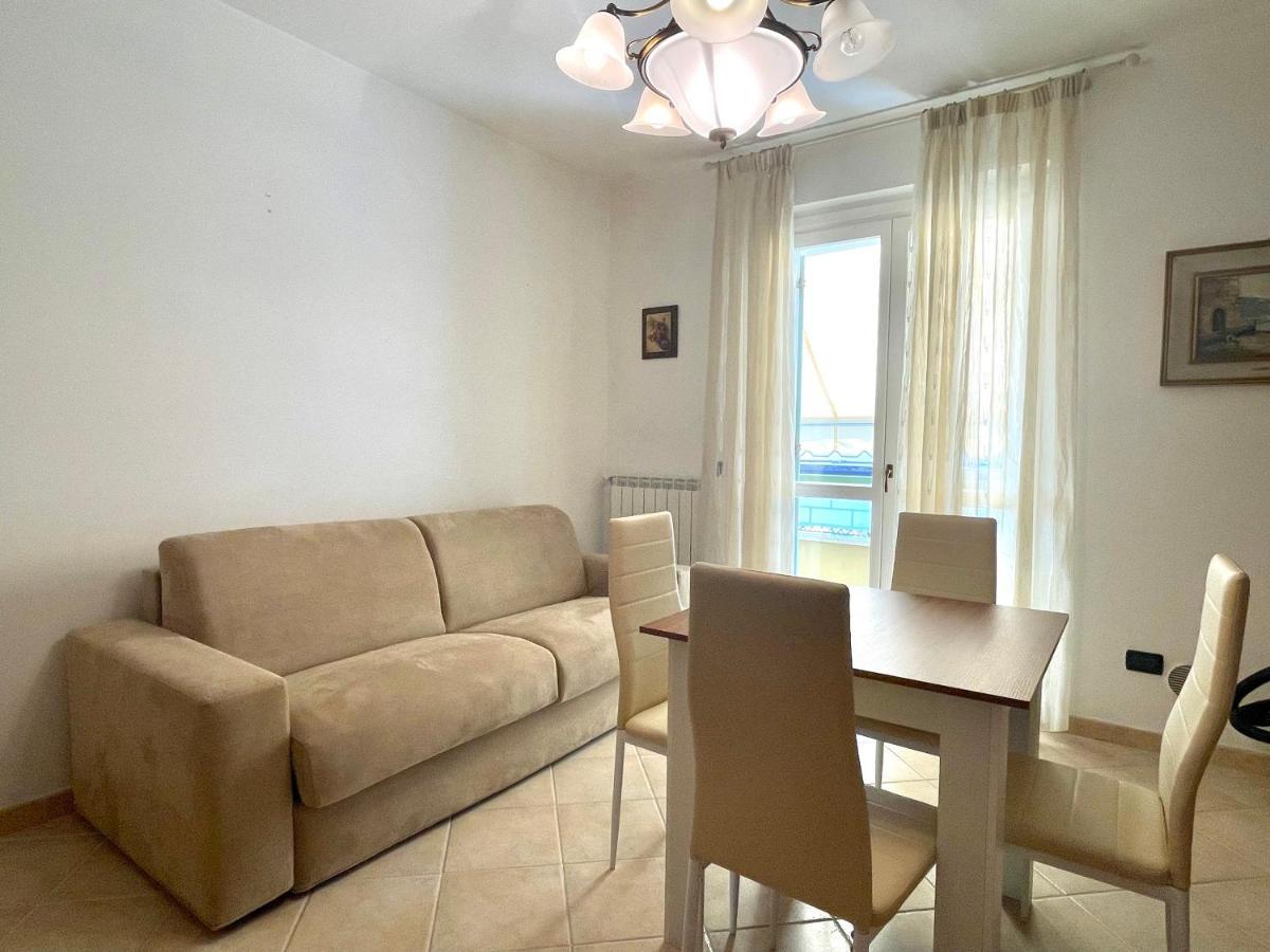 Sunset Boutique Apartment Marina di Massa Eksteriør bilde